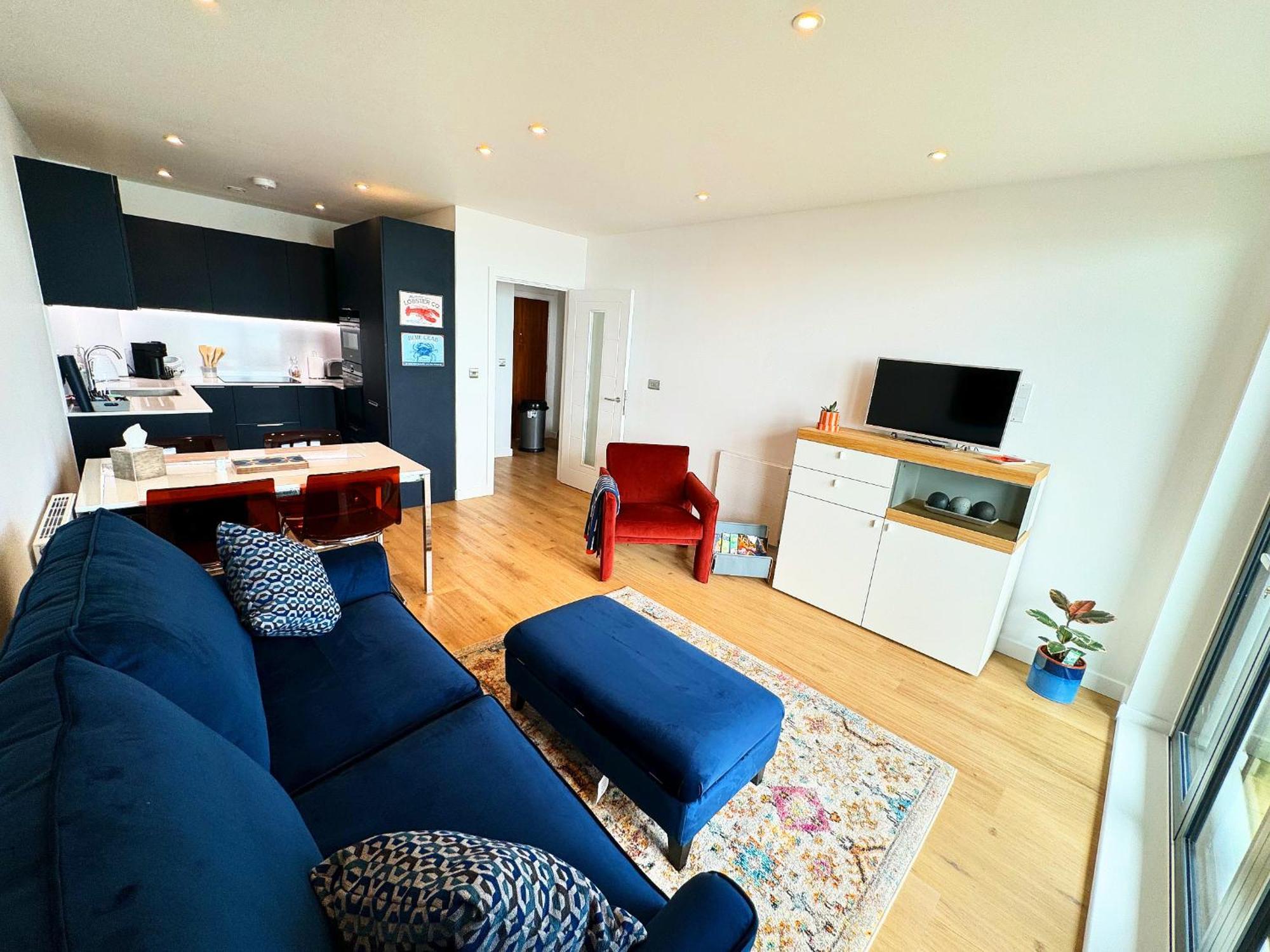 Stunning Beach Front Apartment With Sea Views, Free Parking & Balcony Ramsgate Eksteriør billede